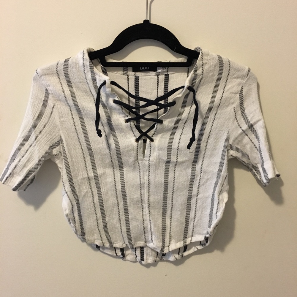 URBAN OUTFITTERS Crop Top